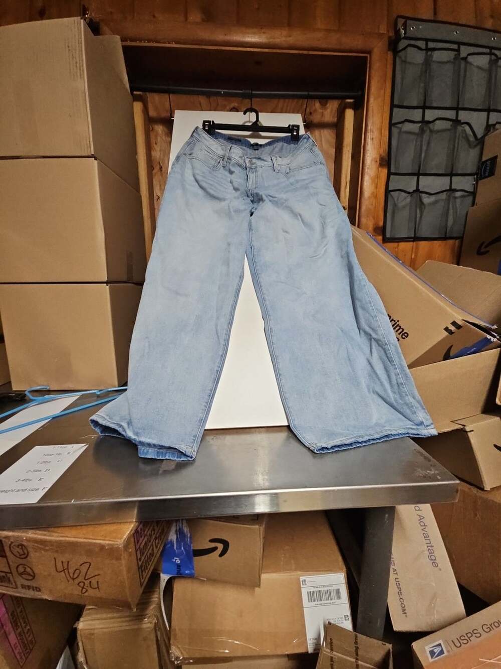 (430) Wild Fable Low-Rise Baggy Jeans Size 16 Light Wash